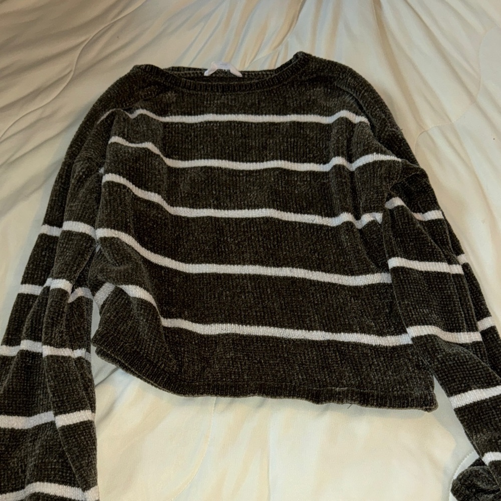 Cropped sweater